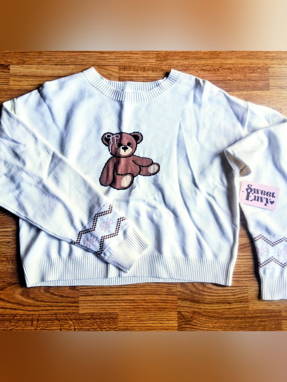 NWT Ladies Cream Color Sweater, Teddy Bear On Front. Sz M, L